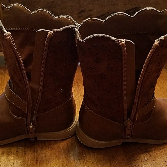 Brown toddler boots - Picture 2 of 4